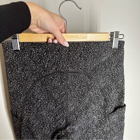 Athleta Ultimate Stash Pocket Textured 7/8 Leggings Black White Size M Women’s - Picture 4 of 10